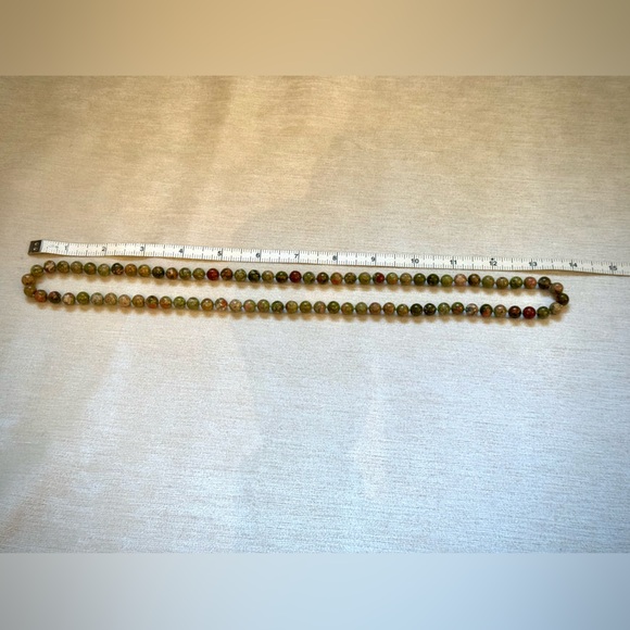 Beautiful Vintage Ukanite Necklace - Picture 4 of 5